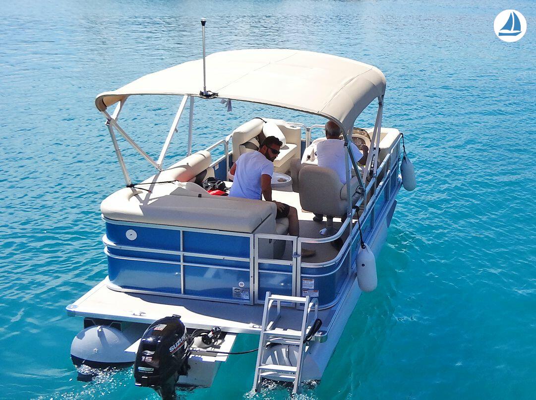 photo Sunchaser JJ 7516 EU WITHOUT LICENCE - Port Adriano 7