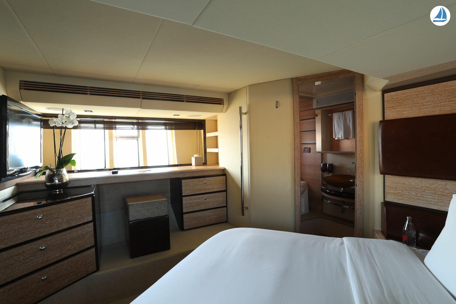 photo Azimut Fly Bridge 58 8