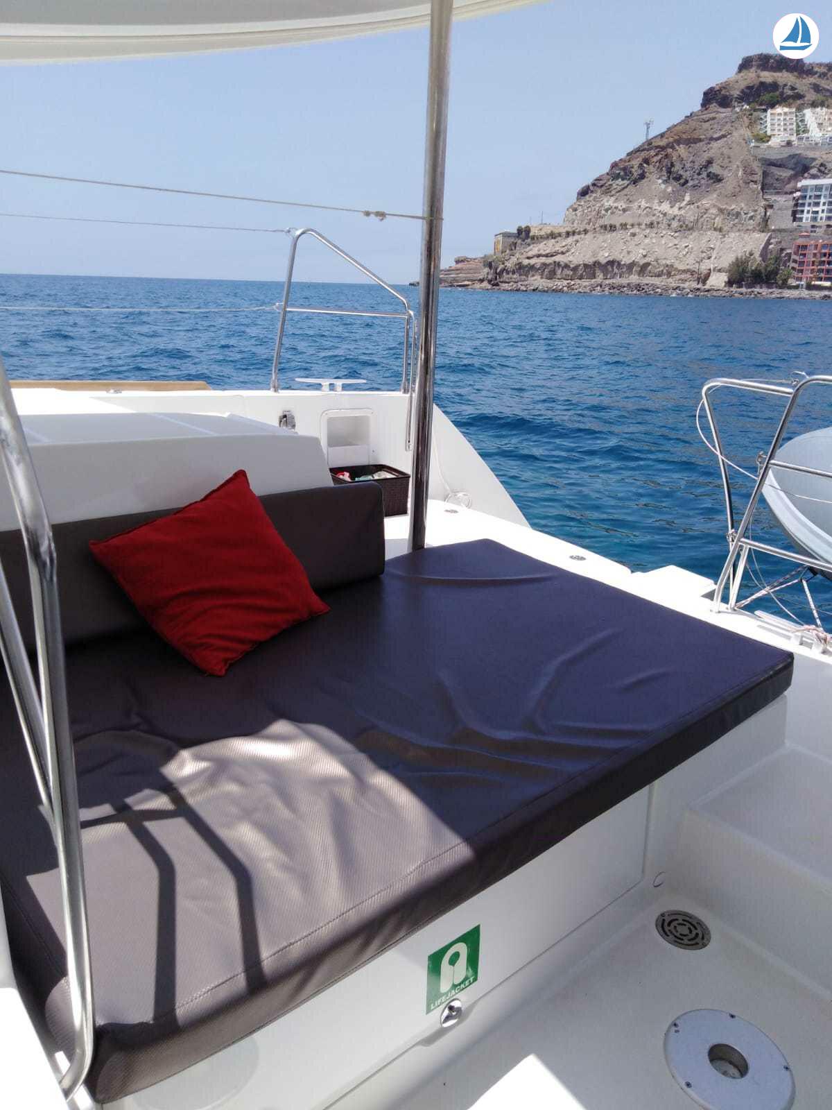 photo Lagoon 450 Sport 14