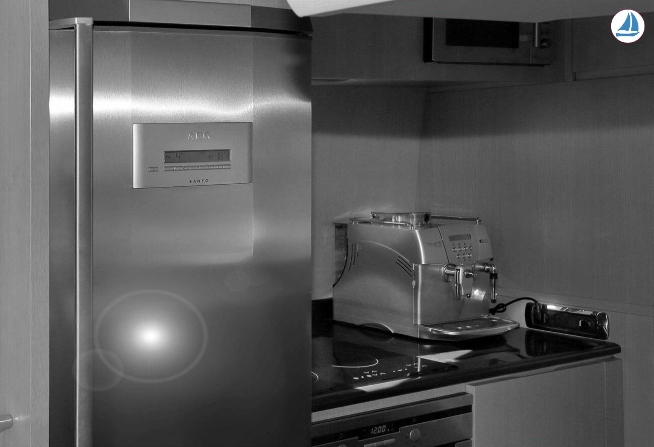 photo Astondoa 66 22