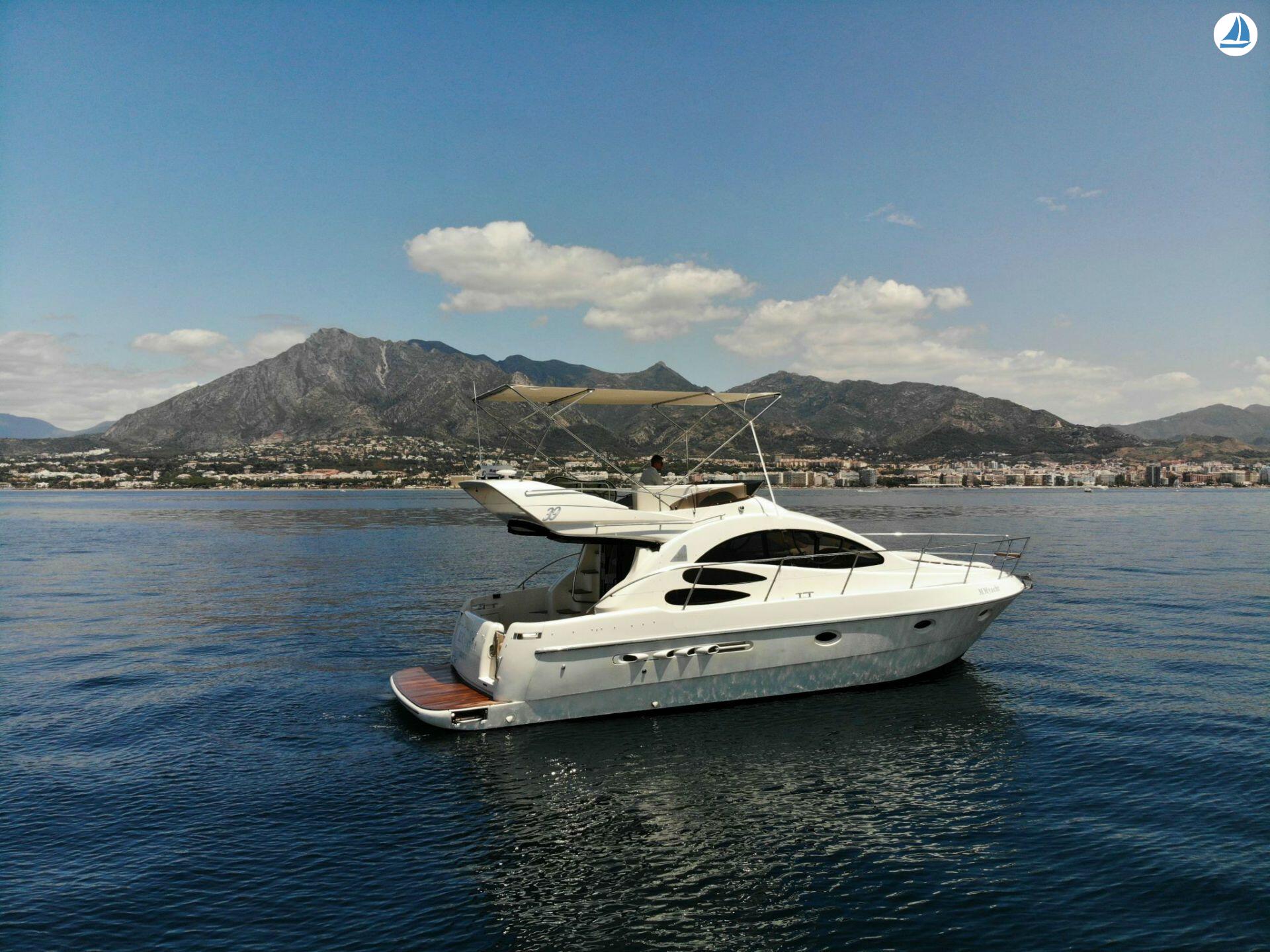 photo Azimut 39 FLY 5
