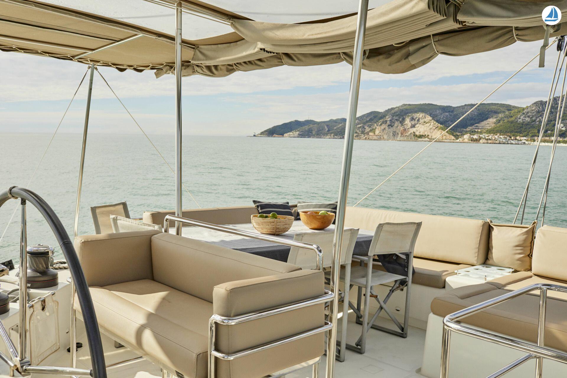 photo Lagoon Catamarans 560 5