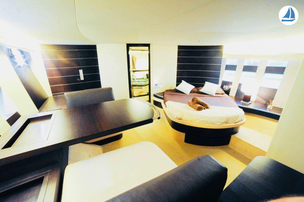 photo Azimut 68s 6