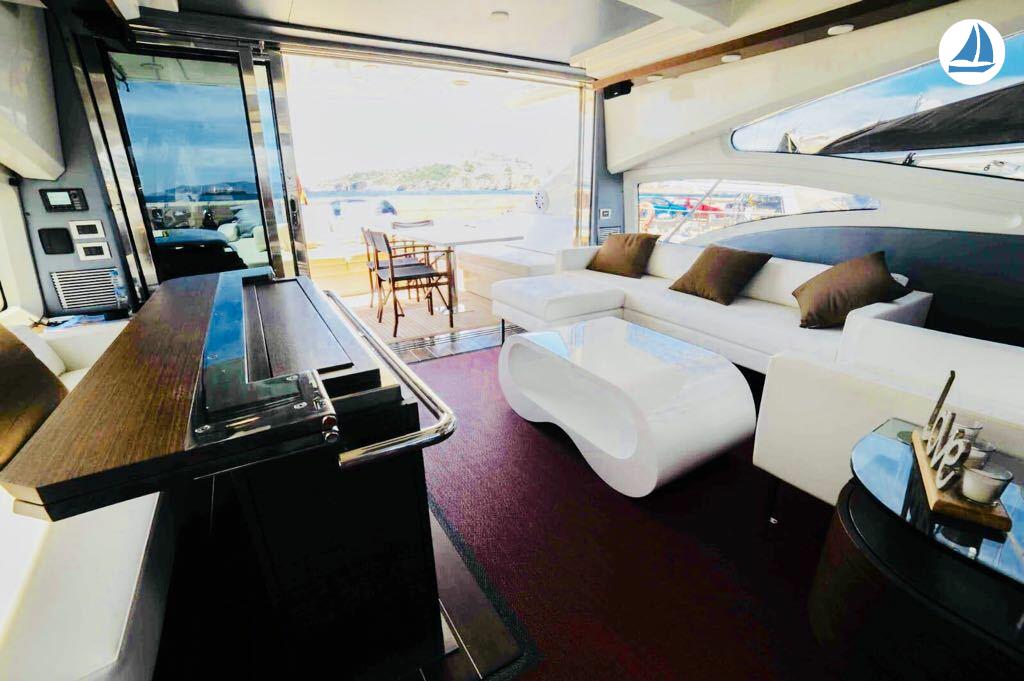 photo Azimut 68s 15