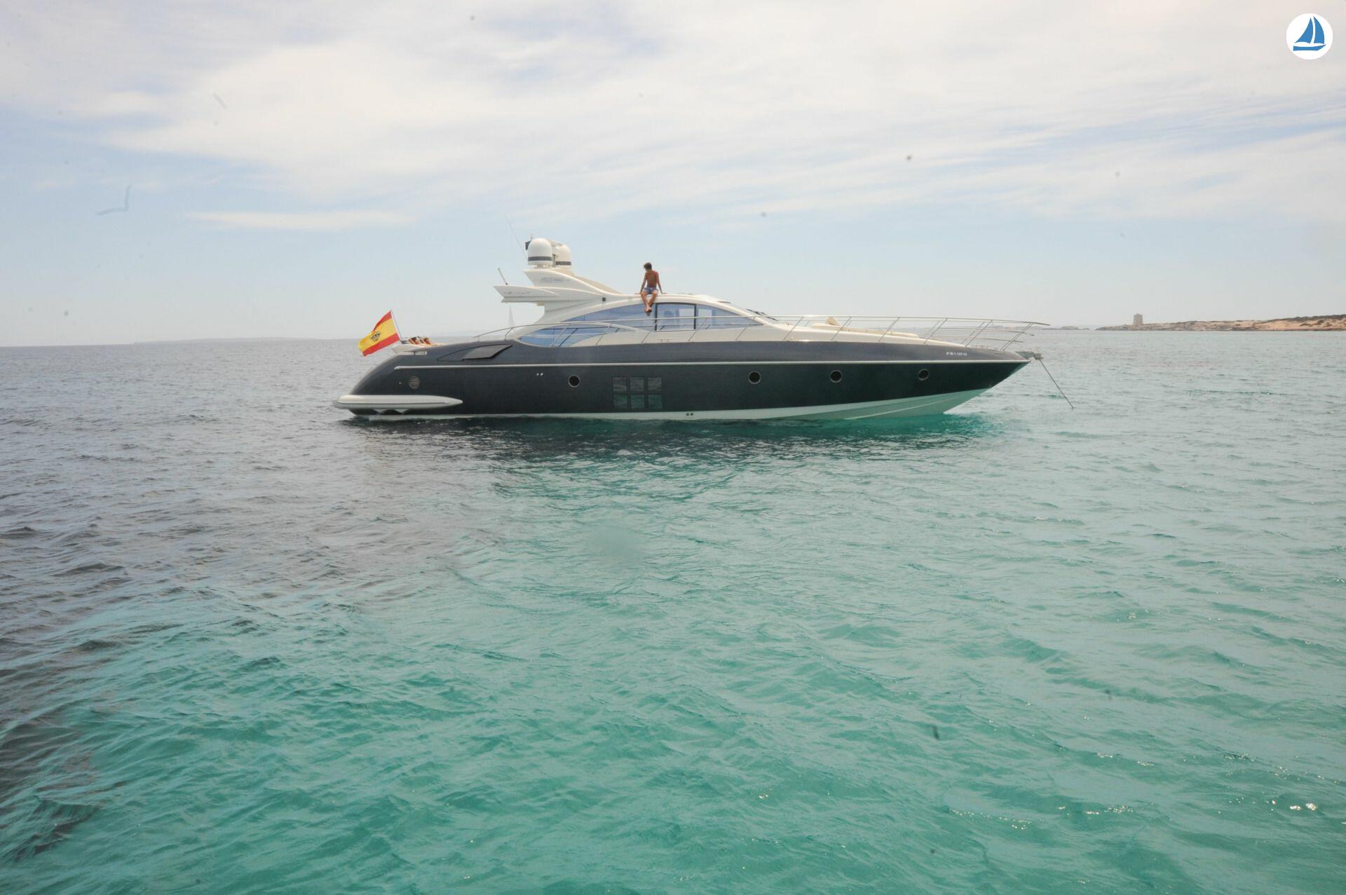 photo Azimut 68s 43