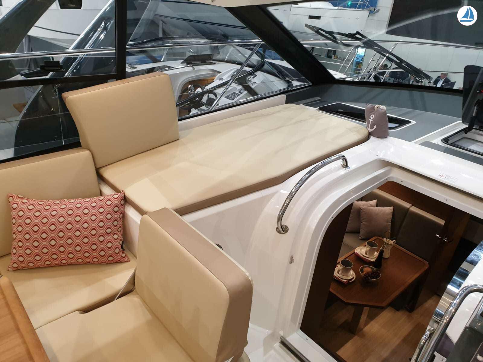 photo Bavaria Yachts S36 5