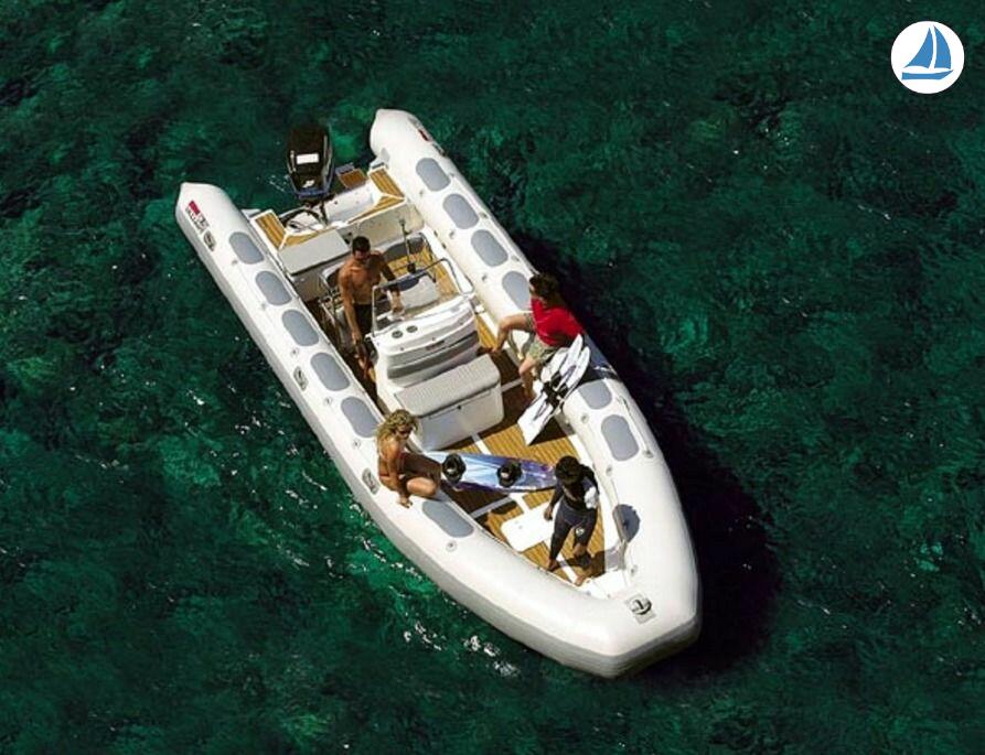 photo Valiant  750 2