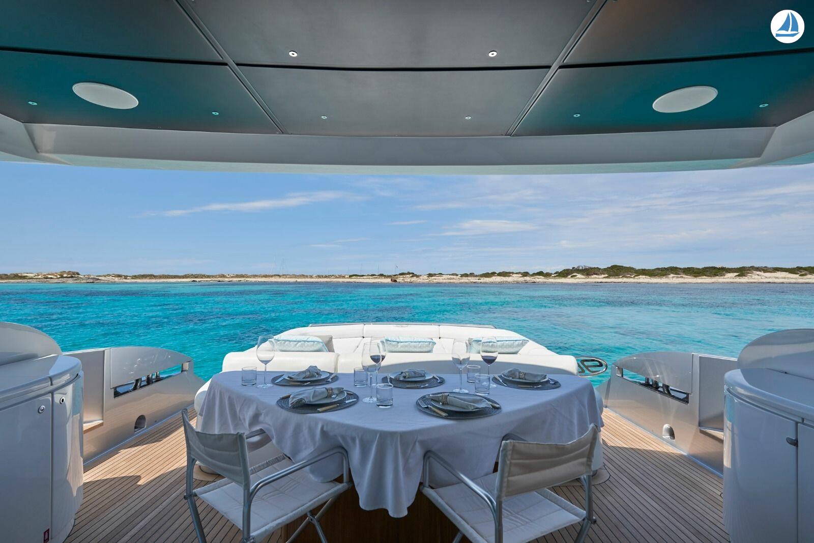photo Pershing 90 8