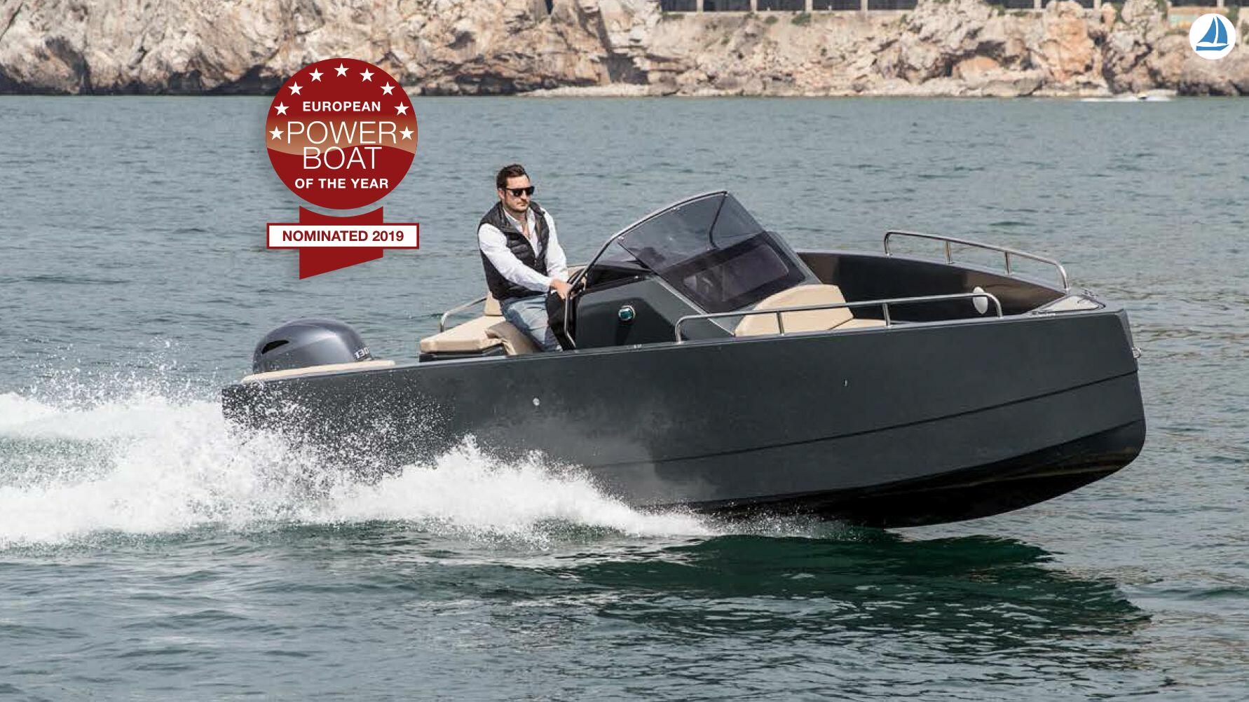 photo Nuva yachts M6 Cabin 2