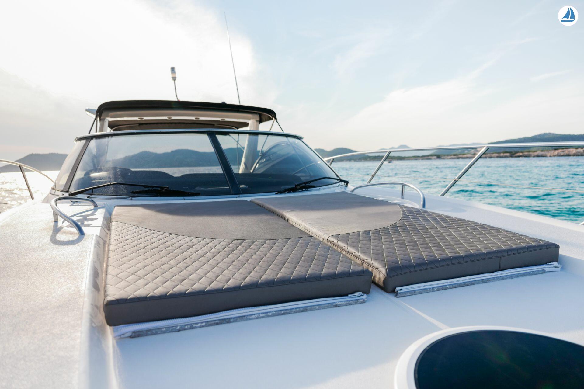 photo Sunseeker 50 CAMARGUE 5