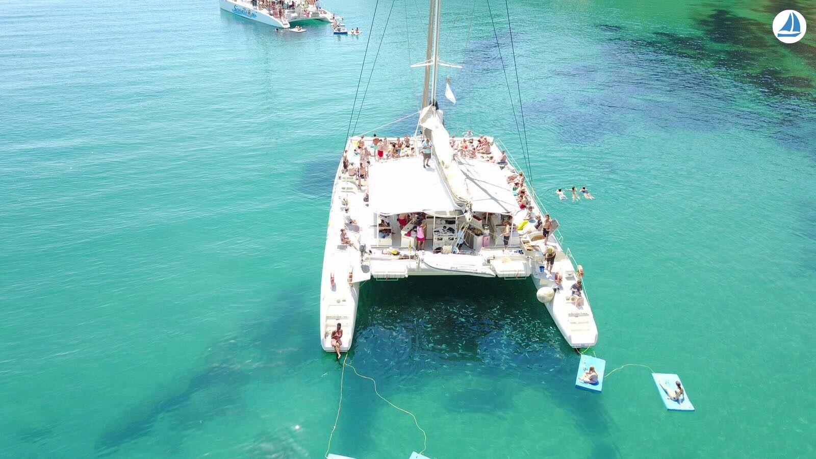 photo Supercatamaran 120 4