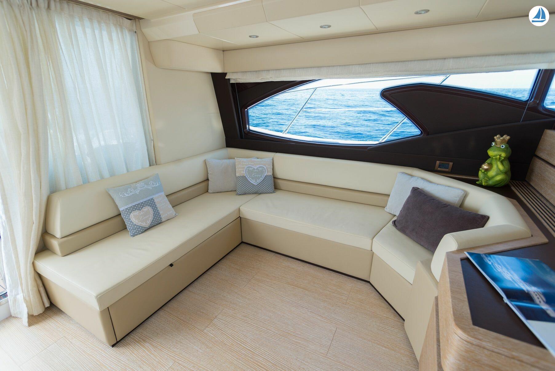 photo Azimut 60 17
