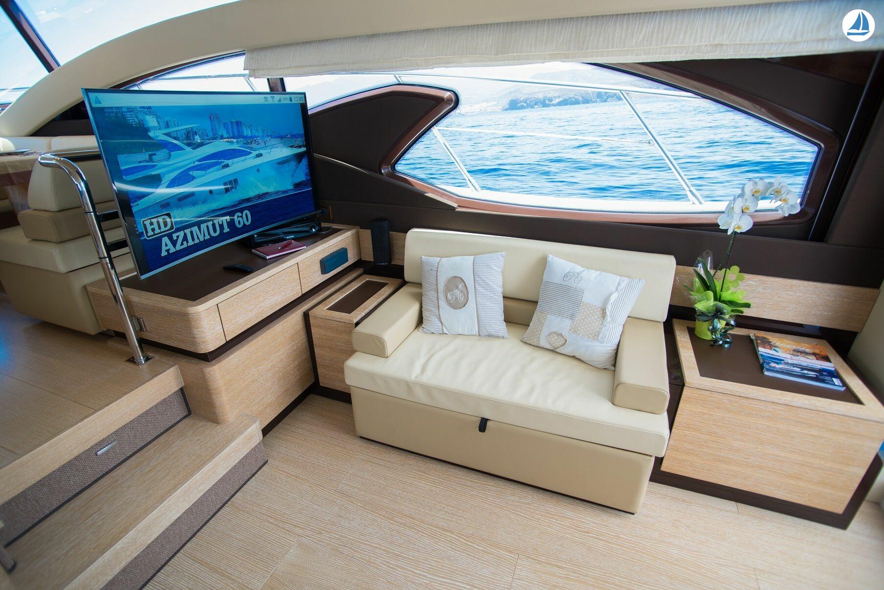 photo Azimut 60 18
