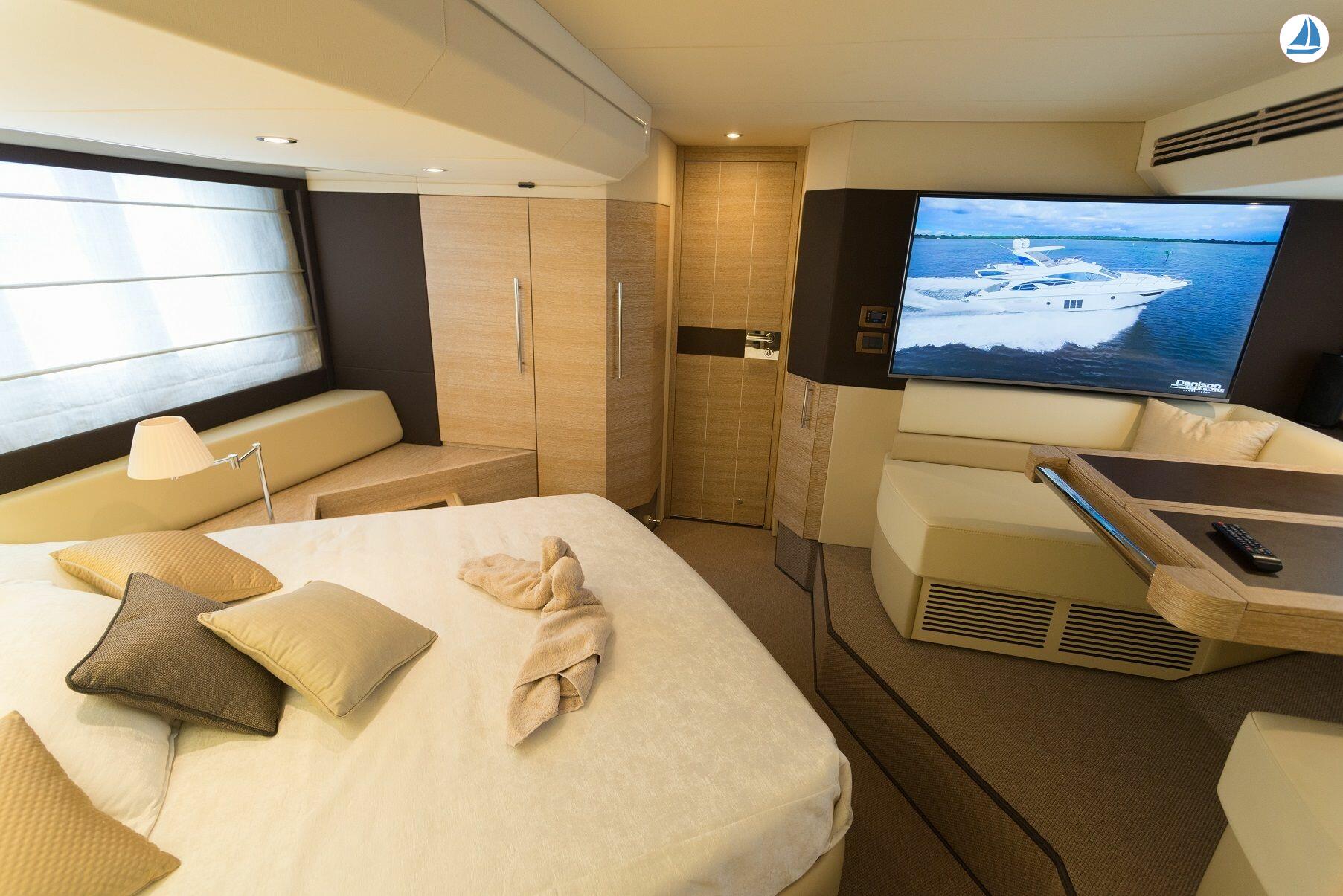 photo Azimut 60 20
