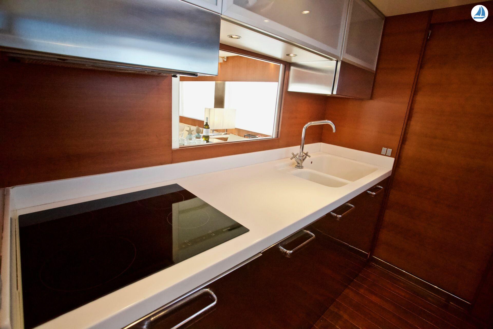 photo Aicon 75 Fly Lutetia 38