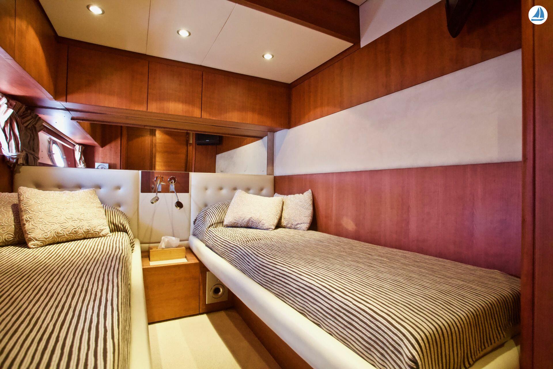 photo Aicon 75 Fly Lutetia 52