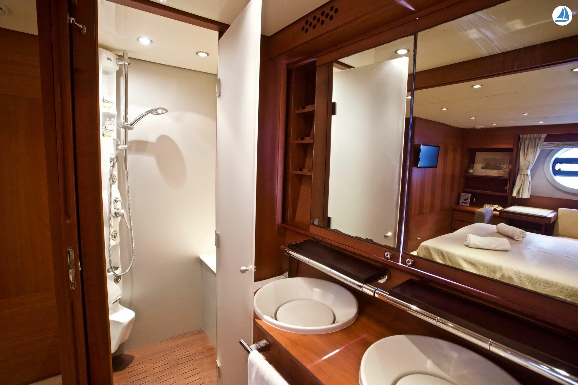 photo Aicon 75 Fly Lutetia 53