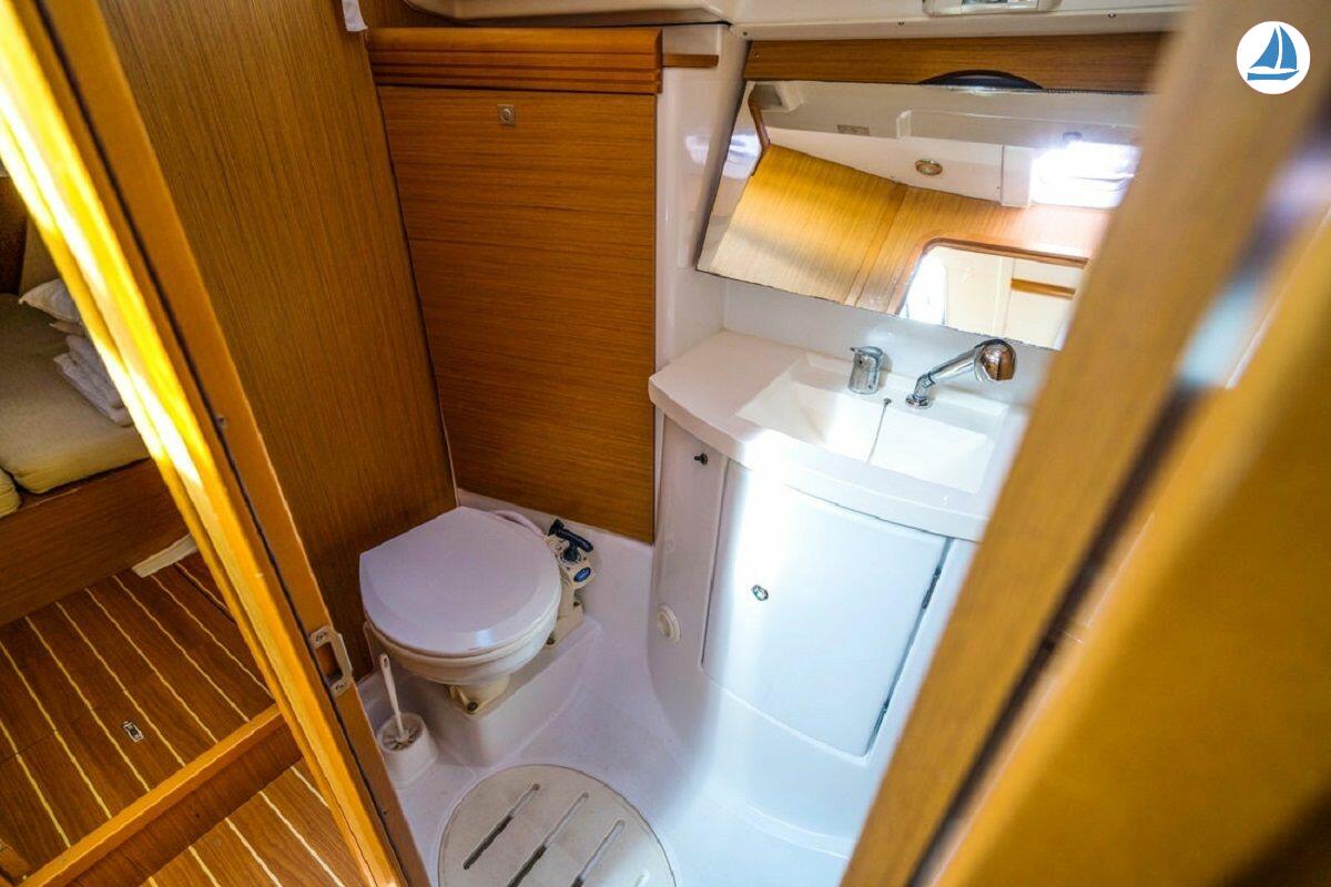 photo Jeanneau Sun Odyssey 42.2 8