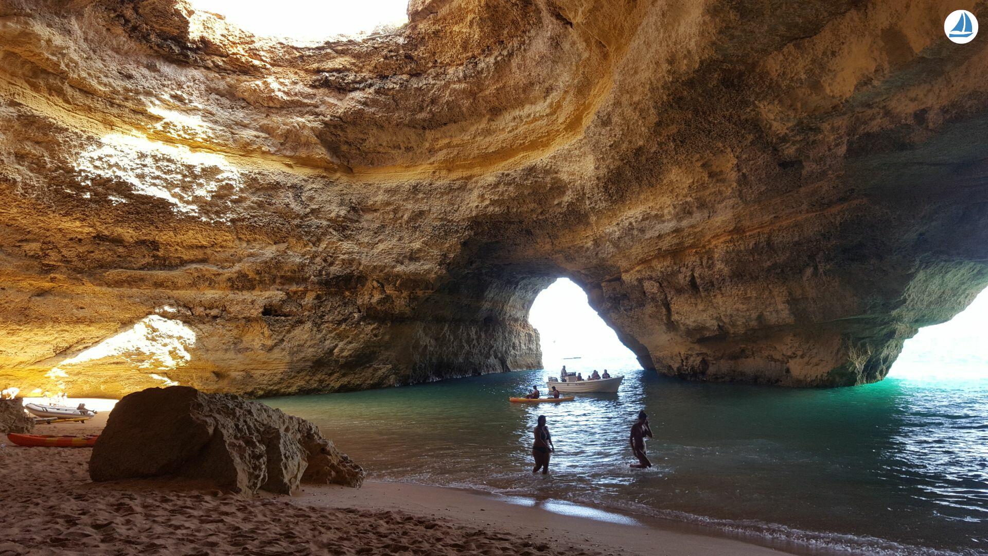 photo Lagoon 380 S2 14