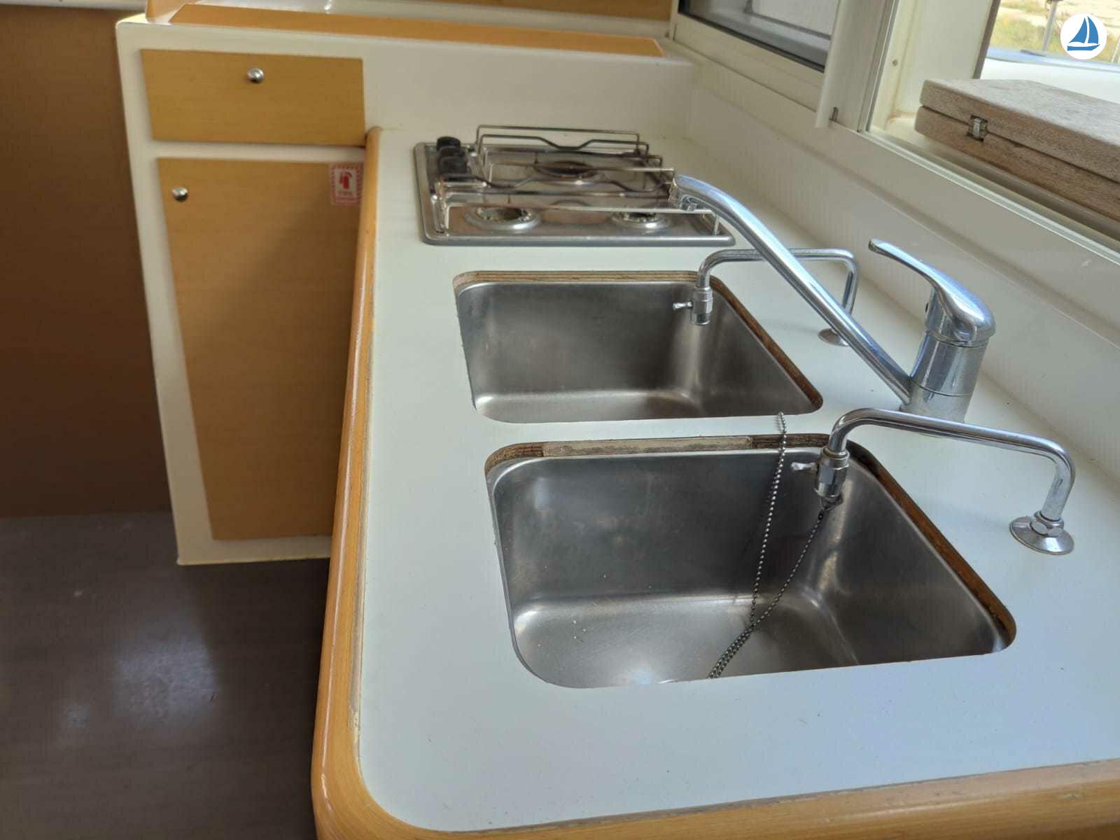 photo Lagoon 380 S2 19