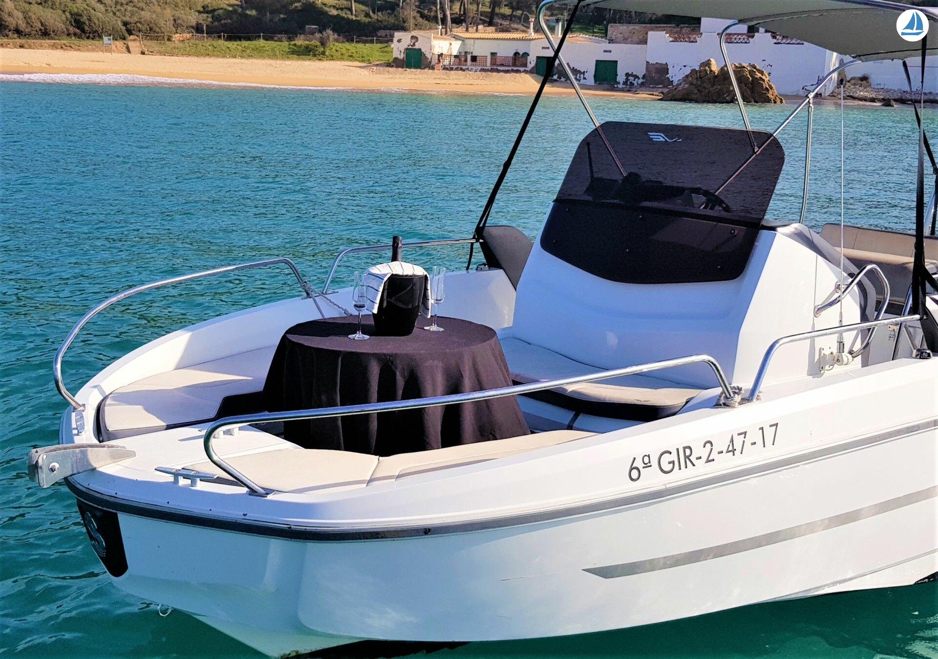 photo Beneteau Flyer 6.6 spacedeck - Llafranch 8
