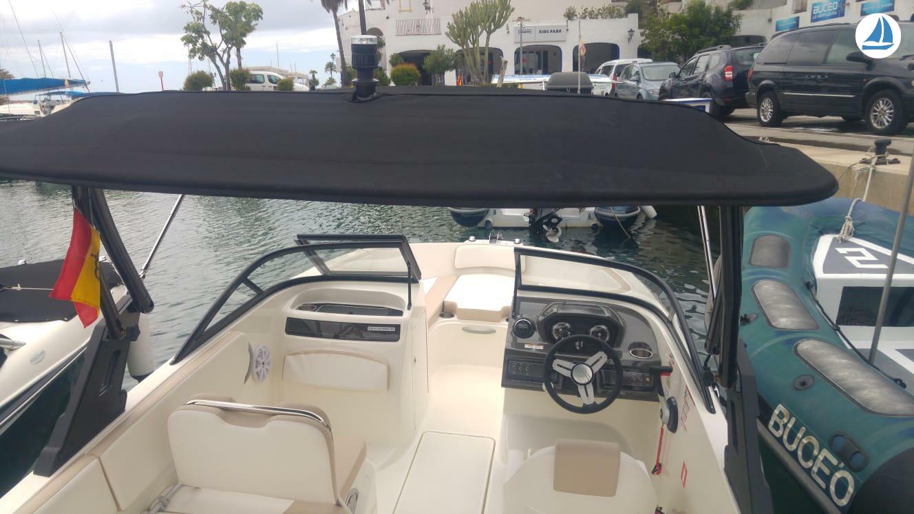 photo Bayliner Vr5 3